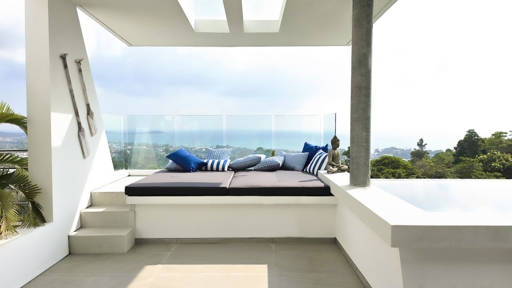 Golden Lotus - The Tranquil Vila - Outdoor living area by the pool